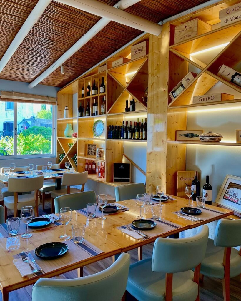 Design de interiores de luxo Algarve, Restaurante António Moncarapacho, Projetos de interiores restaurantes. Arquitetura de interiores Olhão, Decoração rústico-chic, The Creative & Co projetos, Renovação de restaurantes luxo, Bife na pedra Moncarapacho