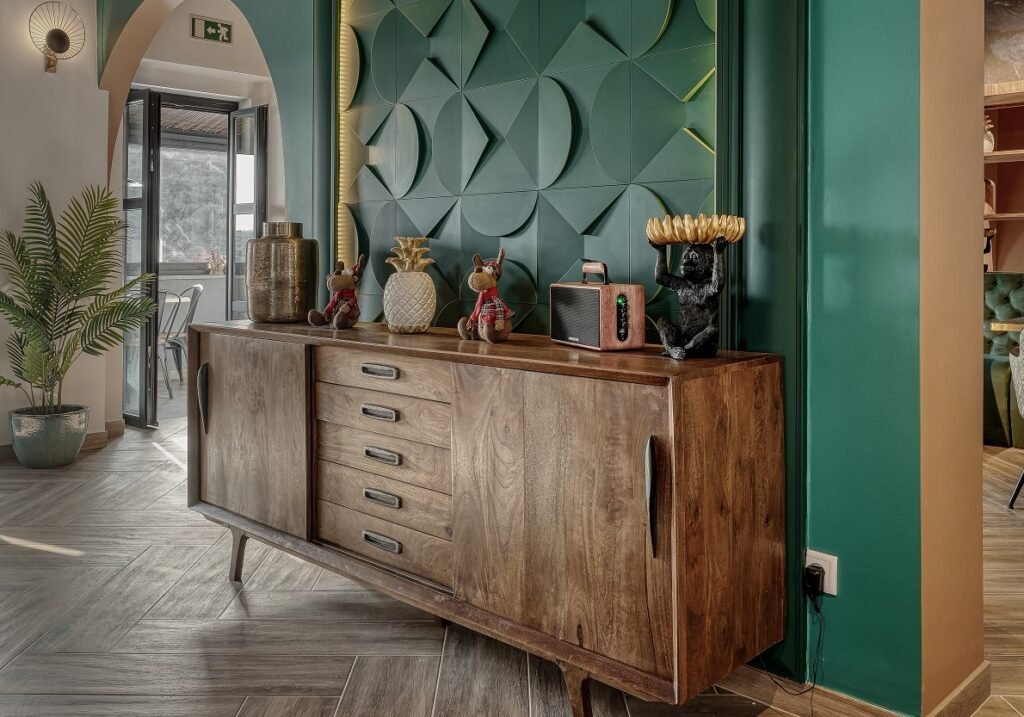 Projeto de Interiores: Rei Wamba Petisqueira Assinatura: The Creative & Co Tipologia: Restaurante / Hospitality Conceito: Exotismo Elegante